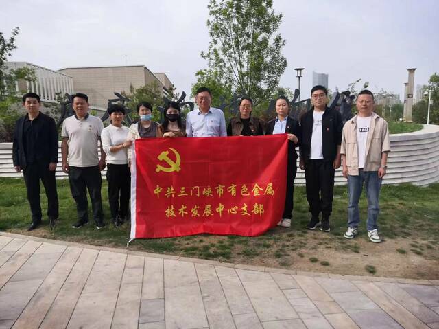 3f26bdacd7952433ace8fba257a67b7.jpg